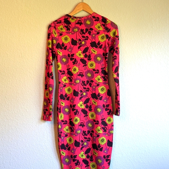 Zara bodycon floral dress, European and US size Small - Picture 3 of 6